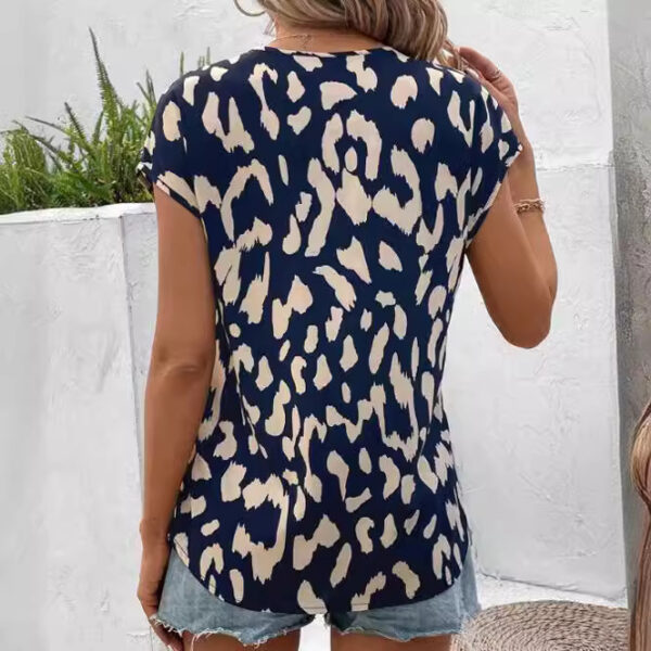 Women's Leopard Print Bat Shoulder Sleeve Printing V-neck Casual T-shirt – Image 4